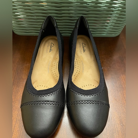 NWOT Clarks Women's, Sara Ballet Flat - Picture 2 of 8